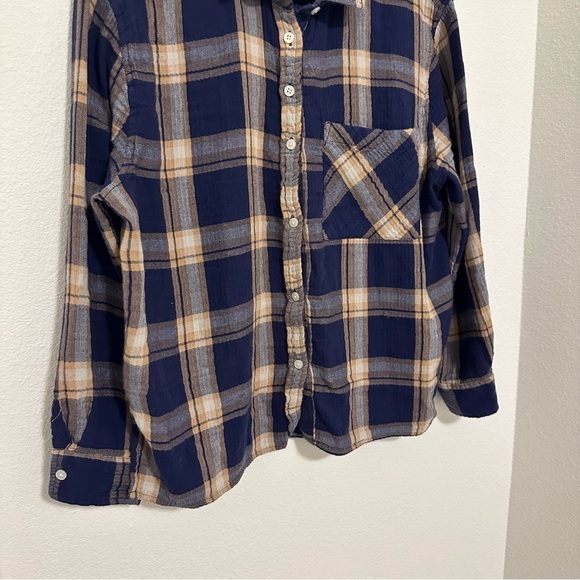 Aerie Super Soft Plaid Shirt Buttoned Navy Blue Tan Cream Size Medium Women’s - Picture 4 of 13